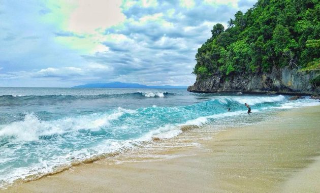 30 Tempat Wisata di Papua - Yang Terkenal Selain Raja Ampat Tengah Barat Nugini 1600394628 239 30 Tempat Wisata di Papua Yang Terkenal Selain Raja - 30 Tempat Wisata di Papua - Yang Terkenal Selain Raja Ampat Tengah Barat Nugini