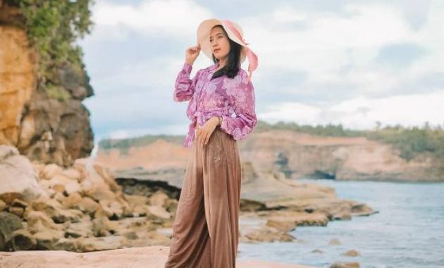 10 Foto Pantai Klayar Pacitan, Harga Tiket Masuk Jalan Menuju Beach Jawa Timur 1600403017 290 10 Foto Pantai Klayar Pacitan Harga Tiket Masuk Jalan Menuju - 10 Foto Pantai Klayar Pacitan, Harga Tiket Masuk Jalan Menuju Beach Jawa Timur