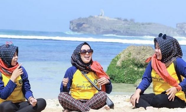 10 Foto Pantai Ngandong Jogja Terbaru Harga Tiket Masuk Snorkeling Sunset Peta Review Beach Wonosari 1600406127 573 10 Foto Pantai Ngandong Jogja Terbaru Harga Tiket Masuk Snorkeling - 10 Foto Pantai Ngandong Jogja Terbaru Harga Tiket Masuk Snorkeling Sunset Peta Review Beach Wonosari