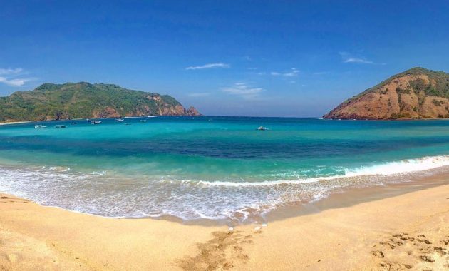10 Foto Pantai Mawun Lombok Tengah NTB Lokasi di Kuta Peta Wisata Beach 1600411664 781 10 Foto Pantai Mawun Lombok Tengah NTB Lokasi di Kuta - 10 Foto Pantai Mawun Lombok Tengah NTB Lokasi di Kuta Peta Wisata Beach