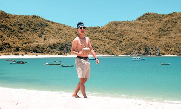 10 Foto Pantai Mawun Lombok Tengah NTB Lokasi di Kuta Peta Wisata Beach 1600411668 846 10 Foto Pantai Mawun Lombok Tengah NTB Lokasi di Kuta - 10 Foto Pantai Mawun Lombok Tengah NTB Lokasi di Kuta Peta Wisata Beach
