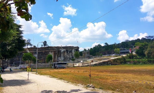 10 Spot Foto di Tebing Breksi Jogja - Harga Tiket Masuk, Jam Buka Malam Hari Wisata Yogyakarta 1600420869 660 10 Spot Foto di Tebing Breksi Jogja Harga Tiket - 10 Spot Foto di Tebing Breksi Jogja - Harga Tiket Masuk, Jam Buka Malam Hari Wisata Yogyakarta