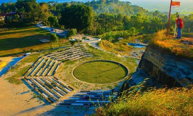 10 Spot Foto di Tebing Breksi Jogja - Harga Tiket Masuk, Jam Buka Malam Hari Wisata Yogyakarta 1600420891 211 10 Spot Foto di Tebing Breksi Jogja Harga Tiket - 10 Spot Foto di Tebing Breksi Jogja - Harga Tiket Masuk, Jam Buka Malam Hari Wisata Yogyakarta