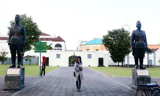 10 Gambar Koleksi Isi Museum Benteng Vredeburg Yogyakarta, Sejarah Jam Buka Harga Tiket Masuk 1600421222 932 10 Gambar Koleksi Isi Museum Benteng Vredeburg Yogyakarta Sejarah Jam - 10 Gambar Koleksi Isi Museum Benteng Vredeburg Yogyakarta, Sejarah Jam Buka Harga Tiket Masuk