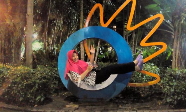 10 Foto Taman Bungkul di Surabaya Malam Hari, Harga Tiket Masuk Lokasi Terbaru Sejarah Alamat 1600456694 558 10 Foto Taman Bungkul di Surabaya Malam Hari Harga Tiket - 10 Foto Taman Bungkul di Surabaya Malam Hari, Harga Tiket Masuk Lokasi Terbaru Sejarah Alamat
