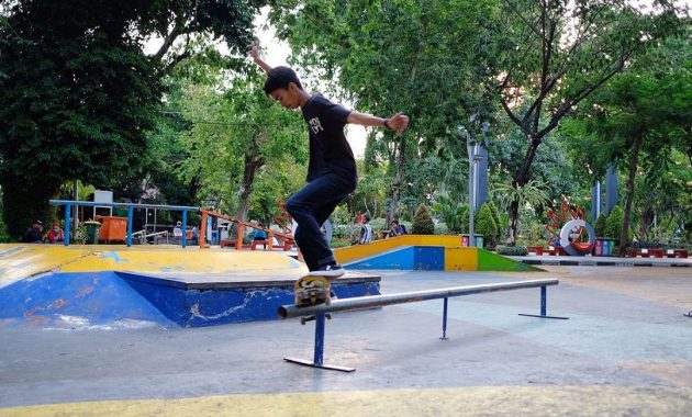 10 Foto Taman Bungkul di Surabaya Malam Hari, Harga Tiket Masuk Lokasi Terbaru Sejarah Alamat 1600456703 138 10 Foto Taman Bungkul di Surabaya Malam Hari Harga Tiket - 10 Foto Taman Bungkul di Surabaya Malam Hari, Harga Tiket Masuk Lokasi Terbaru Sejarah Alamat