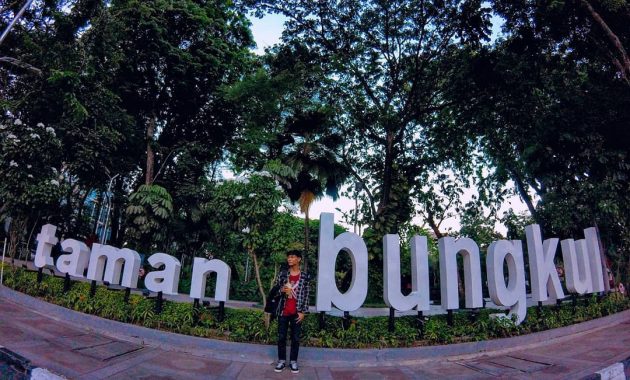 10 Foto Taman Bungkul di Surabaya Malam Hari, Harga Tiket Masuk Lokasi Terbaru Sejarah Alamat 1600456720 692 10 Foto Taman Bungkul di Surabaya Malam Hari Harga Tiket - 10 Foto Taman Bungkul di Surabaya Malam Hari, Harga Tiket Masuk Lokasi Terbaru Sejarah Alamat