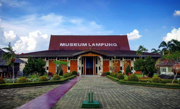 10 Foto Koleksi Isi Museum Lampung, Harga Tiket Masuk Sejarah Karya Tulis 1600465665 109 10 Foto Koleksi Isi Museum Lampung Harga Tiket Masuk Sejarah - 10 Foto Koleksi Isi Museum Lampung, Harga Tiket Masuk Sejarah Karya Tulis