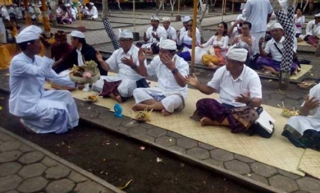 10 Foto Pura Agung Blambangan Banyuwangi + Sejarah Asal Usul Silsilah Kerajaan 1600518649 877 10 Foto Pura Agung Blambangan Banyuwangi Sejarah Asal Usul - 10 Foto Pura Agung Blambangan Banyuwangi + Sejarah Asal Usul Silsilah Kerajaan