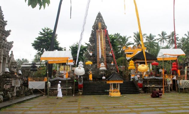 10 Foto Pura Agung Blambangan Banyuwangi + Sejarah Asal Usul Silsilah Kerajaan 1600518661 149 10 Foto Pura Agung Blambangan Banyuwangi Sejarah Asal Usul - 10 Foto Pura Agung Blambangan Banyuwangi + Sejarah Asal Usul Silsilah Kerajaan