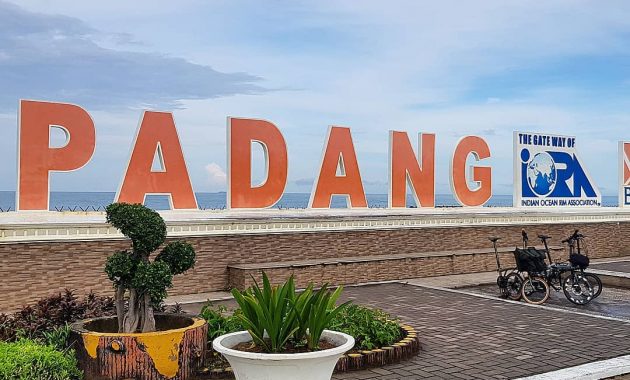 10 Foto Pantai Padang, Sejarah Lokasi Hotel Homestay di Sekitar 1600526652 493 10 Foto Pantai Padang Sejarah Lokasi Hotel Homestay di Sekitar - 10 Foto Pantai Padang, Sejarah Lokasi Hotel Homestay di Sekitar