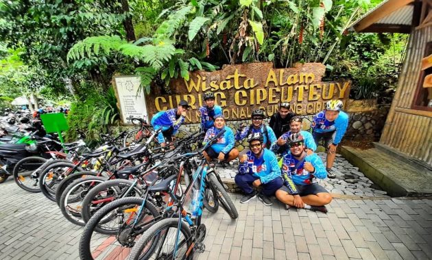10 Foto Curug Cipeuteuy Majalengka, Harga Tiket Masuk Rute Jalan Menuju Wisata Lokasi Alamat Nomer Telepon 1600546730 113 10 Foto Curug Cipeuteuy Majalengka Harga Tiket Masuk Rute Jalan - 10 Foto Curug Cipeuteuy Majalengka, Harga Tiket Masuk Rute Jalan Menuju Wisata Lokasi Alamat Nomer Telepon