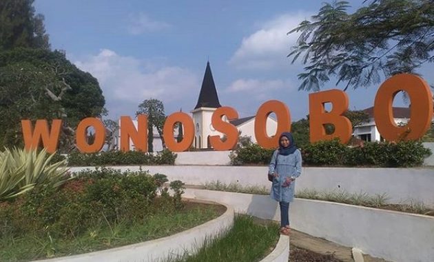 10 Foto Alun Alun Wonosobo, Jalan Menuju Lokasi, Penginapan Hotel + Keindahan di Tengah Malam 1600568669 49 10 Foto Alun Alun Wonosobo Jalan Menuju Lokasi Penginapan Hotel - 10 Foto Alun Alun Wonosobo, Jalan Menuju Lokasi, Penginapan Hotel + Keindahan di Tengah Malam