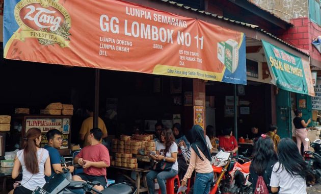 Daftar Harga Menu Lumpia Gang Lombok Semarang Terbaru Buka Jam Berapa Halal Atau Haram? 1600825430 708 Daftar Harga Menu Lumpia Gang Lombok Semarang Terbaru Buka Jam - Daftar Harga Menu Lumpia Gang Lombok Semarang Terbaru Buka Jam Berapa Halal Atau Haram?