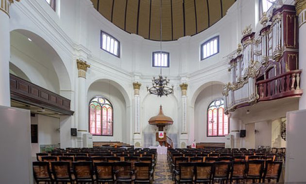 10 Foto Gereja Blenduk di Semarang Kubah Ambruk Sejarah Wisata Kota Lama 1600879629 815 10 Foto Gereja Blenduk di Semarang Kubah Ambruk Sejarah Wisata - 10 Foto Gereja Blenduk di Semarang Kubah Ambruk Sejarah Wisata Kota Lama