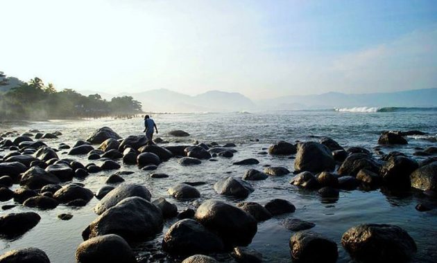 10 Foto Pantai Karang Hawu Sukabumi, Tiket Masuk Penginapan Murah di Lokasi Jawa Barat 1600902473 338 10 Foto Pantai Karang Hawu Sukabumi Tiket Masuk Penginapan Murah - 10 Foto Pantai Karang Hawu Sukabumi, Tiket Masuk Penginapan Murah di Lokasi Jawa Barat